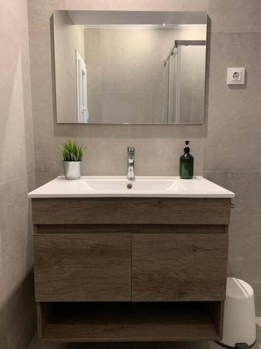 Apartamento Nuevo, 3 Dormitorios Con Terraza Granada Exterior foto